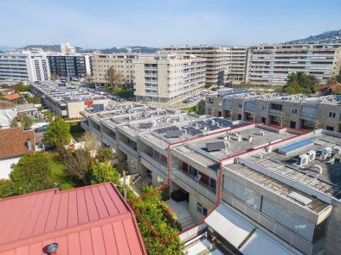 Moradia T4 para venda