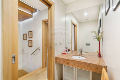 Moradia T4 para venda