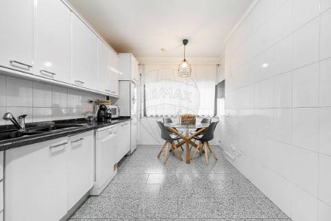 Apartamento T4 para venda