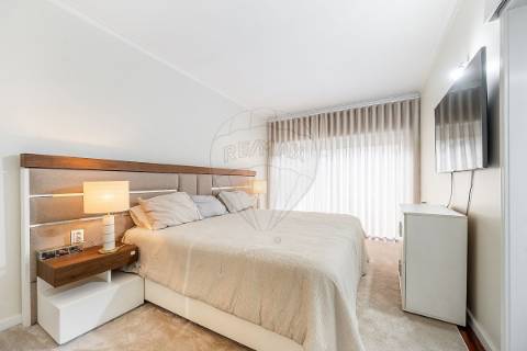 Apartamento T4 para venda