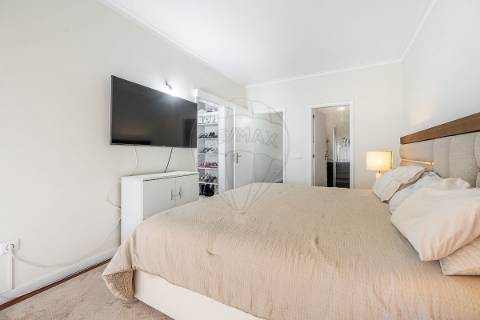 Apartamento T4 para venda