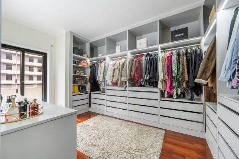 Apartamento T4 para venda