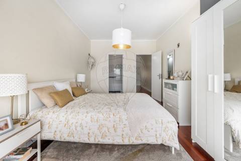 Apartamento T4 para venda