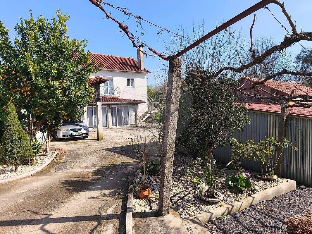 Moradia T4 para venda