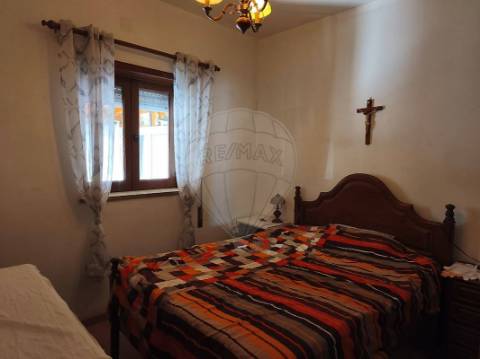 Moradia T4 para venda