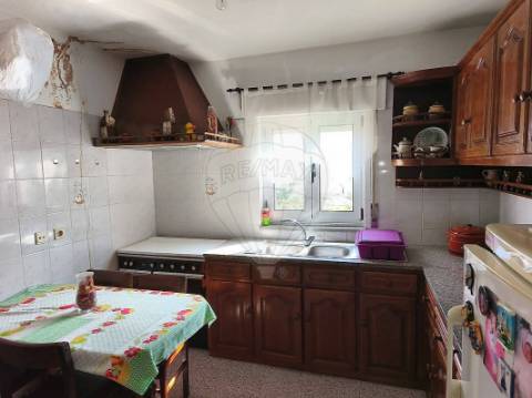 Moradia T4 para venda