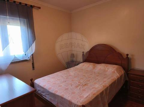 Moradia T4 para venda