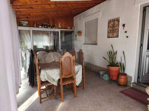 Moradia T4 para venda