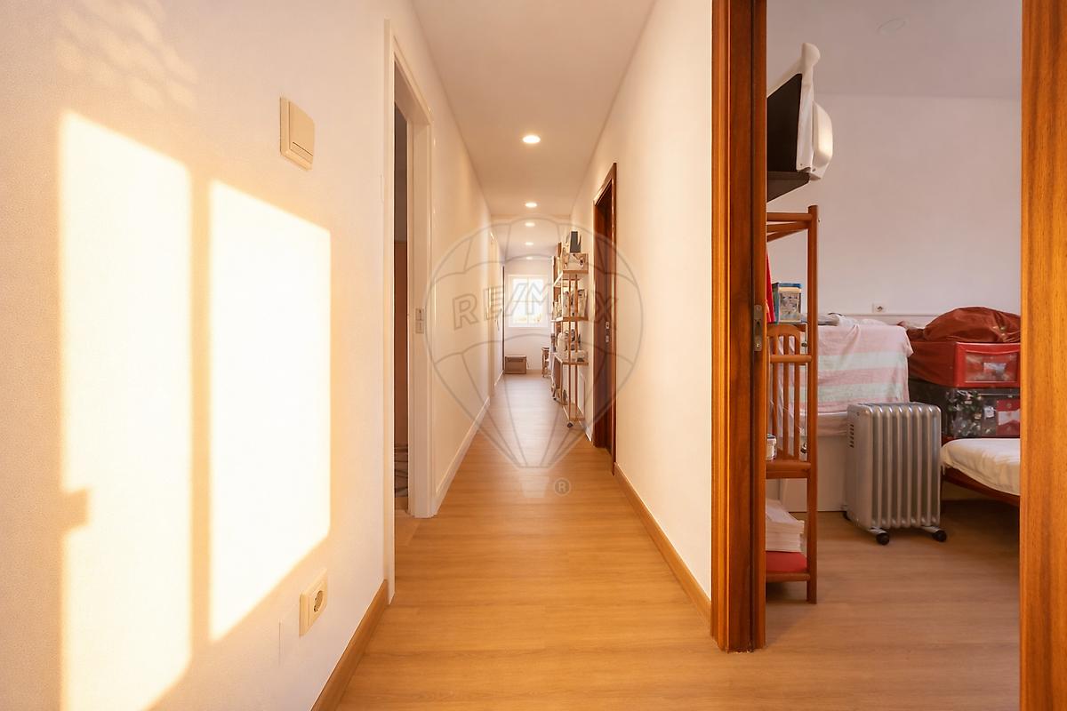 Moradia T4 para venda