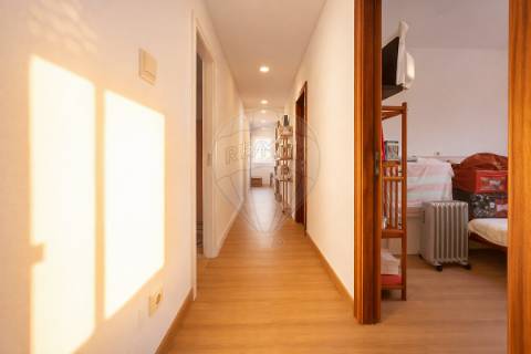 Moradia T4 para venda