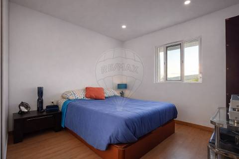 Moradia T4 para venda