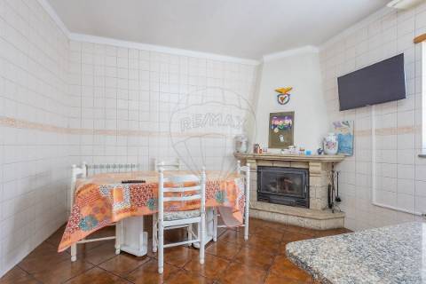 Moradia T4 para venda