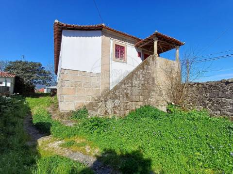 Moradia T4 para venda
