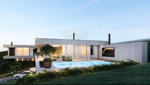 Moradia T4 para venda