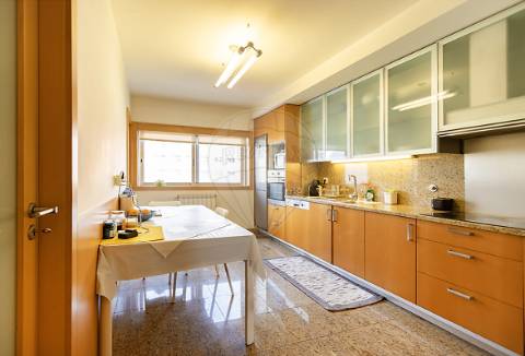 Apartamento T3 para arrendamento