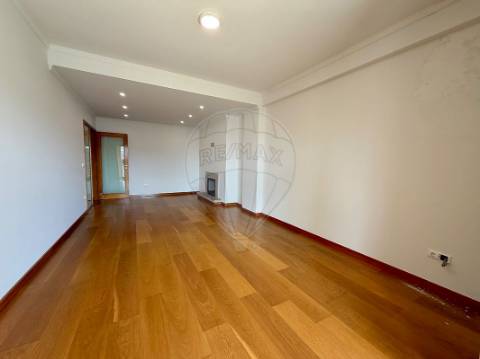Apartamento T3 para arrendamento