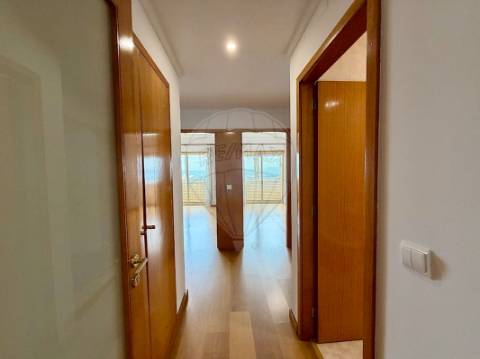Apartamento T3 para arrendamento