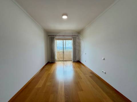 Apartamento T3 para arrendamento