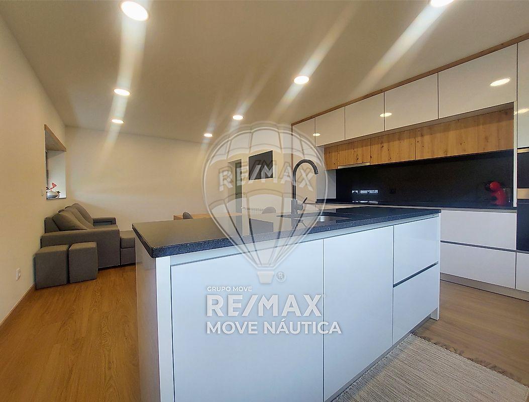 Moradia T4 para venda