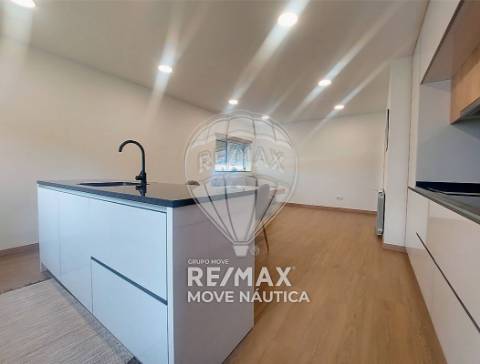 Moradia T4 para venda