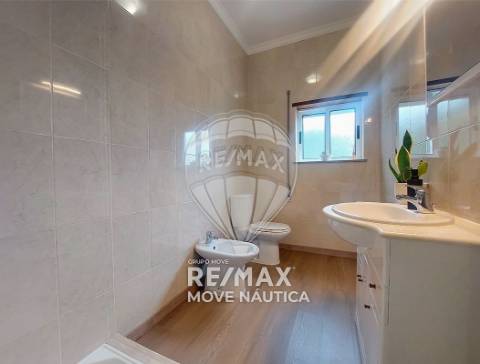 Moradia T4 para venda