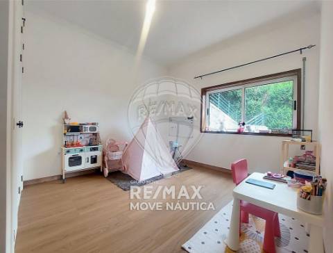 Moradia T4 para venda