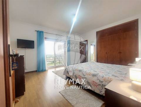 Moradia T4 para venda