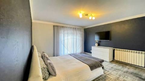 Moradia T4 para venda