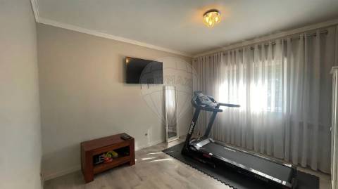 Moradia T4 para venda