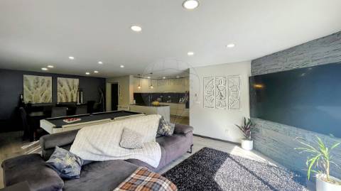 Moradia T4 para venda