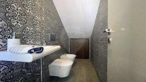 Moradia T4 para venda