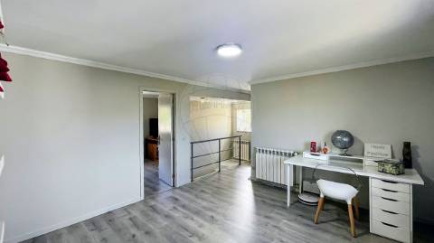 Moradia T4 para venda