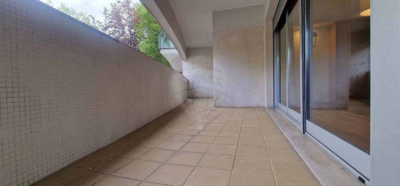 Apartamento T1 para arrendamento