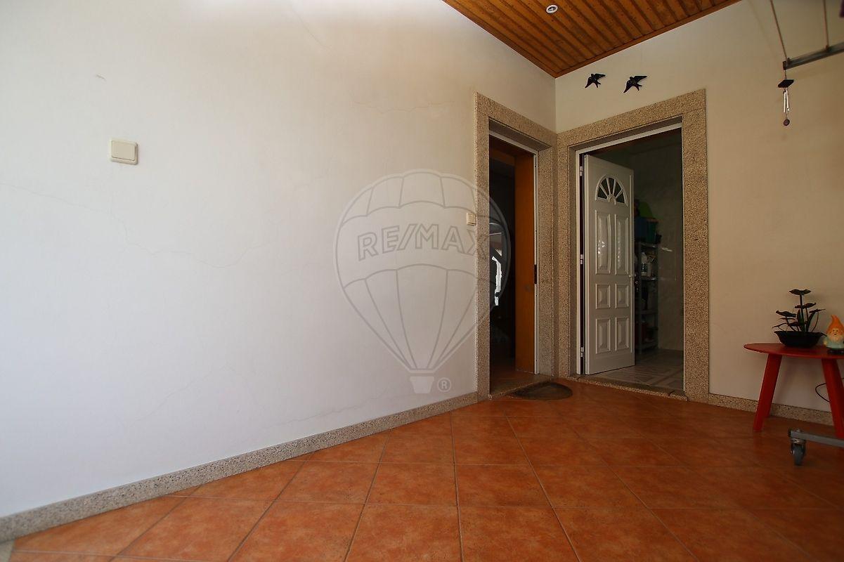 Moradia T4 para venda