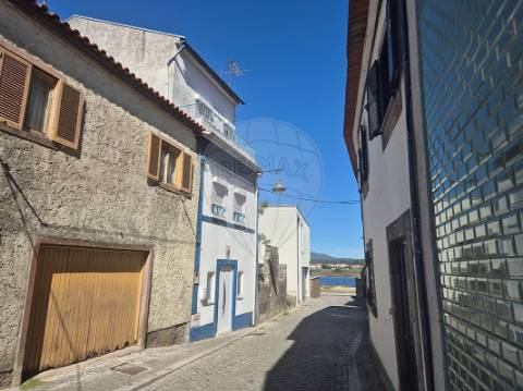 Moradia T4 para venda