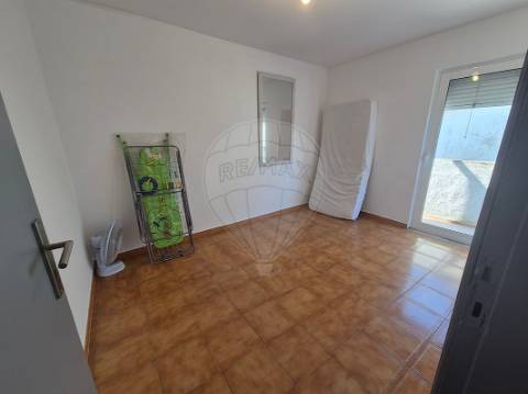 Moradia T4 para venda