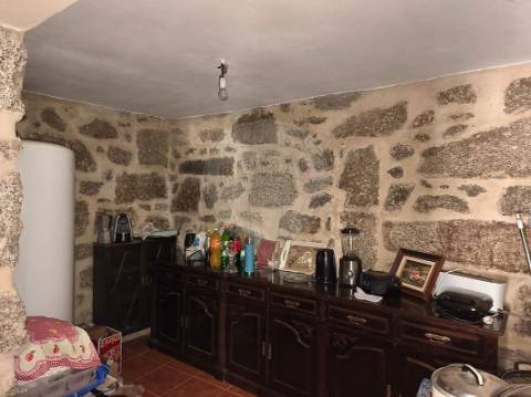 Moradia T4 para venda