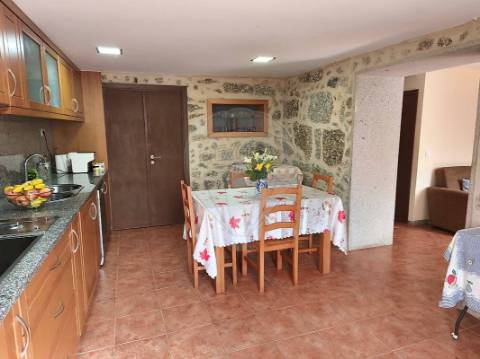 Moradia T4 para venda