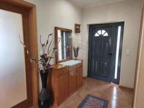 Moradia T4 para venda