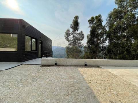 Moradia T5 para venda