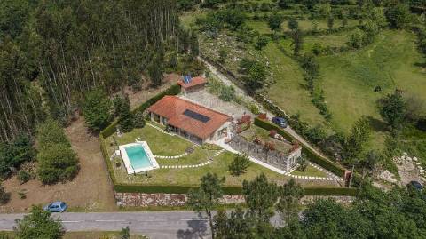 Moradia T4 para venda