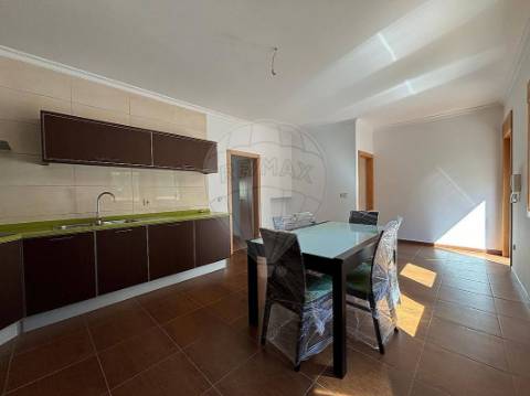 Moradia T4 para venda
