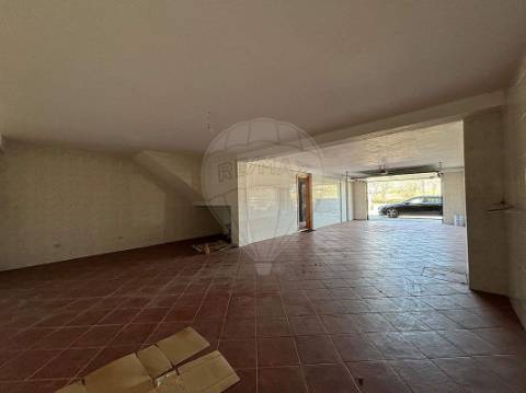 Moradia T4 para venda