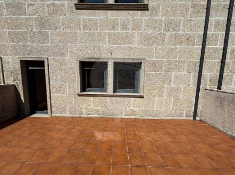 Moradia T4 para venda