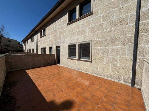 Moradia T4 para venda