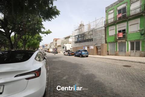 Loja com Esplanada no Rossio de Mangualde