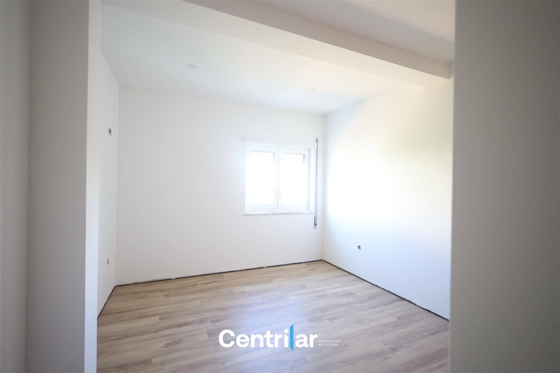 Andar Moradia T2 Remodelado no Centro de Mangualde