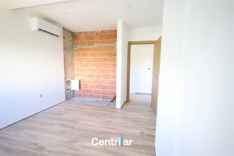 Andar Moradia T2 Remodelado no Centro de Mangualde