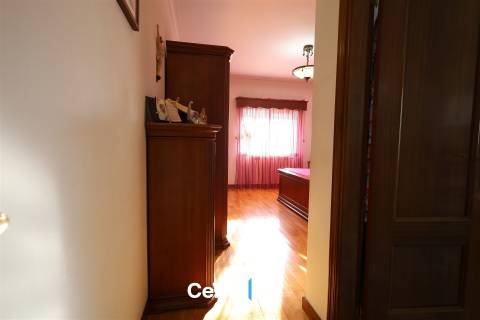 Moradia T5 com Piscina e Vista para a Serra da Estrela em Mangualde