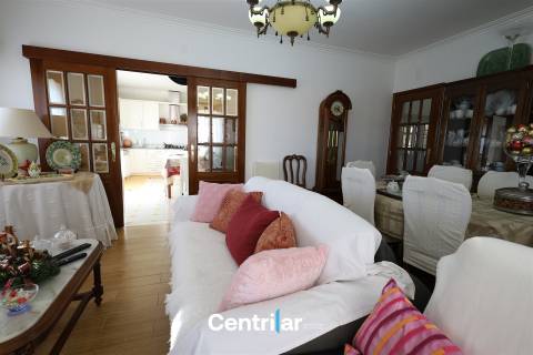 Moradia T5 com Piscina e Vista para a Serra da Estrela em Mangualde